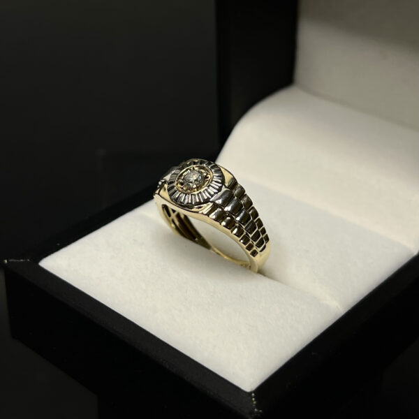 Anillo Tipo Rolex – Oro 14K y Diamante Natural